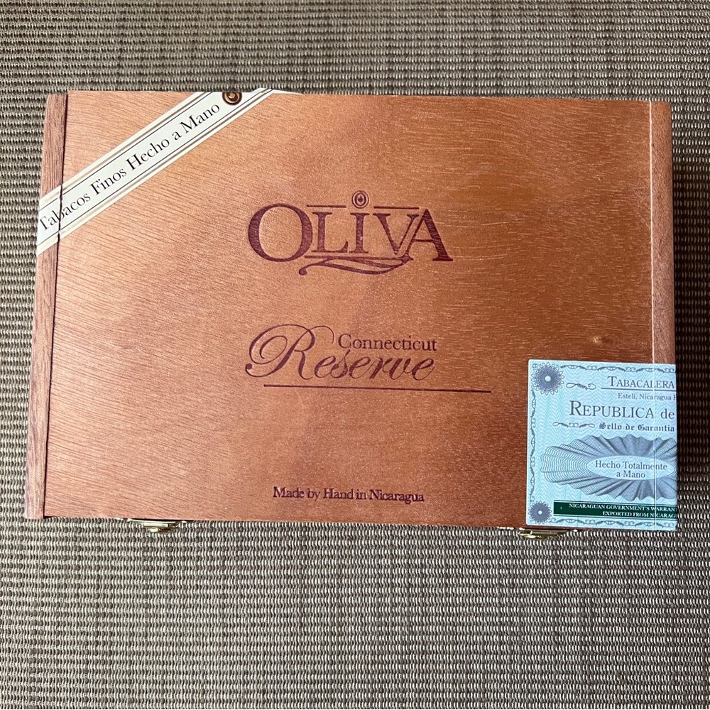 Oliva Robusto Connecticut Reserve Empty Wood Cigar Box